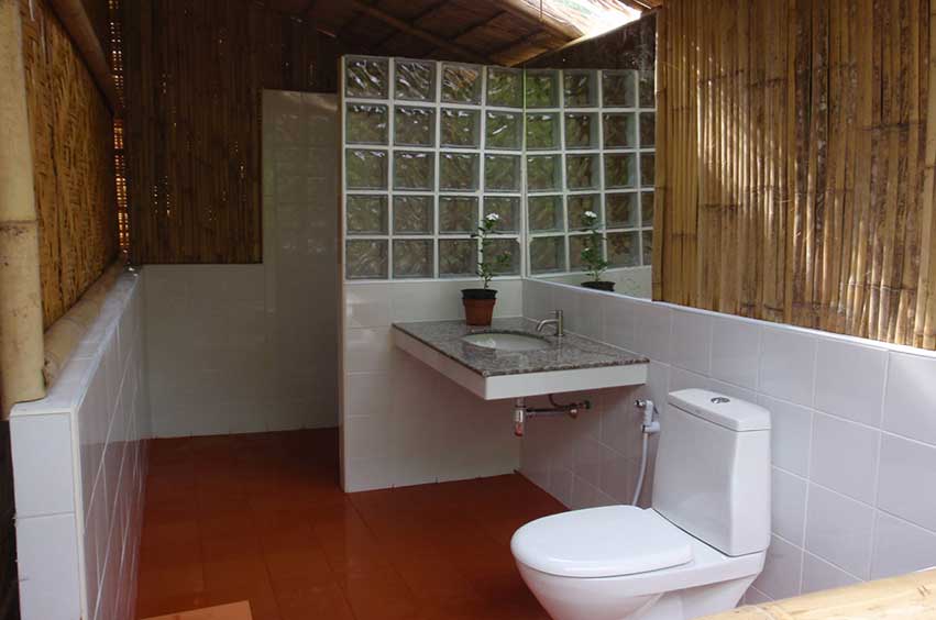 Green View Resort Koh Lipe : Garden View Deluxe Bungalow Hot Water Shower